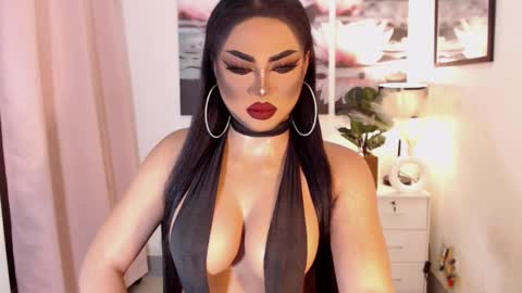 Snapshot of tsdarkdevon chatting on February 21, 4:07 am tsdarkdevon online show from February 21, 4:07 am