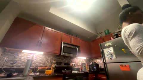 tsfoxx online show from October 1, 3:40 pm