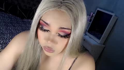 jayvie online show from September 18, 6:43 pm