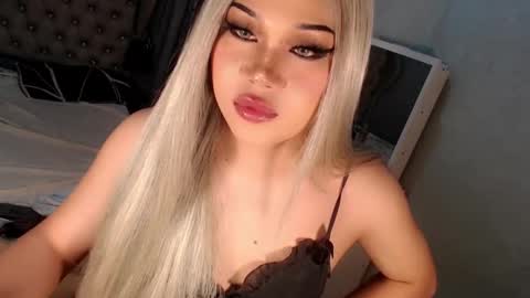 jayvie online show from November 8, 12:22 am