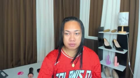 Karen Oquio online show from September 18, 11:23 am