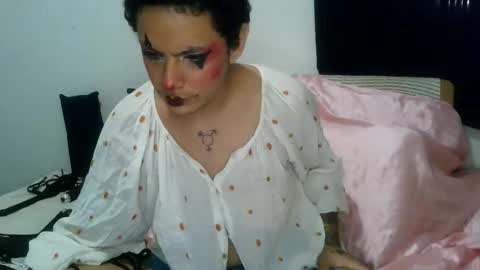 Nique online show from September 11, 8:31 pm