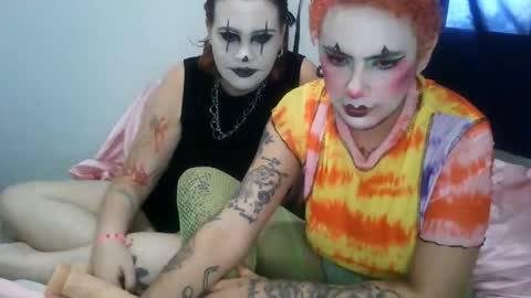 Nique online show from September 25, 7:39 pm