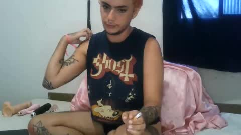 Nique online show from September 29, 8:02 pm