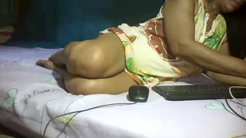 Mae online show from February 6, 11:26 pm