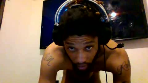 tufyi1 online show from December 15, 11:58 am