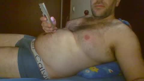 Snapshot of tuga_man_ chatting on March 1, 11:51 pm tuga man online show from March 1, 11:51 pm