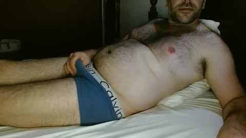 Snapshot of tuga_man_ chatting on April 4, 11:02 pm tuga man online show from April 4, 11:02 pm