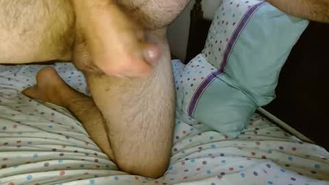 Snapshot of tuga_man_ chatting on May 7, 11:32 pm tuga man online show from May 7, 11:32 pm