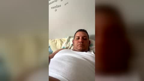 tuhombre1612 online show from May 18, 3:07 pm
