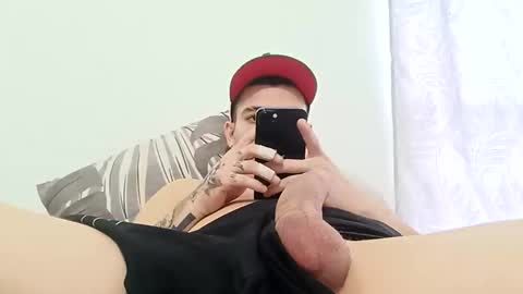 tupollaquerida3 online show from March 3, 9:42 pm