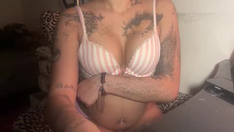 turntpixie online show from April 2, 10:13 am