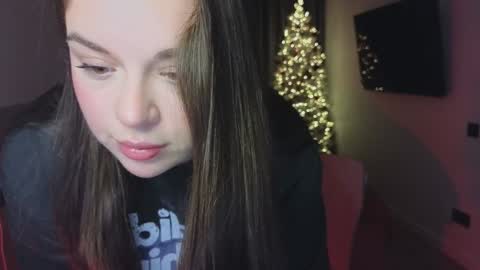 Ariana online show from December 24, 8:49 pm