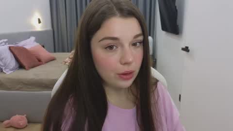 Ariana online show from March 8, 8:35 pm