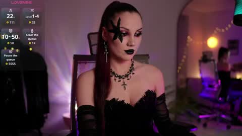 Miss Veth online show from July 17, 11:20 pm