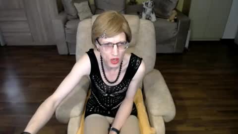 Clementine online show from March 14, 9:04 am