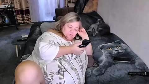 Snapshot of tviks chatting on October 26, 9:04 am Lana online show from October 26, 9:04 am