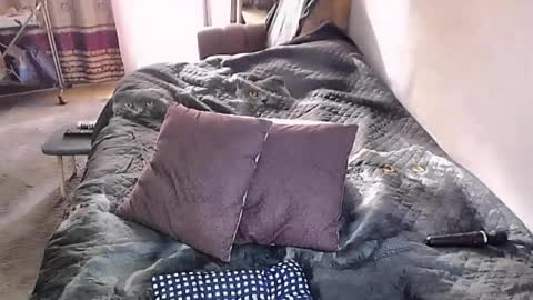 Snapshot of tviks chatting on November 3, 4:03 am Lana online show from November 3, 4:03 am