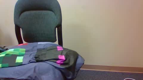 twayne29x online show from February 28, 8:42 am