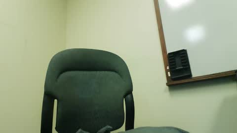 twayne29x online show from January 6, 10:12 pm