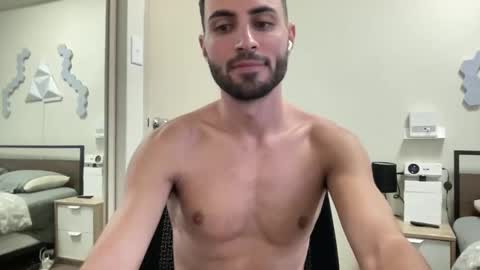 Snapshot of twikboy chatting on February 21, 4:07 am Twinkboy online show from February 21, 4:07 am