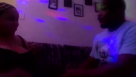 Twin and Lea online show from October 5, 4:55 am