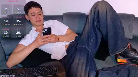 Mr Daren online show from February 25, 7:01 pm