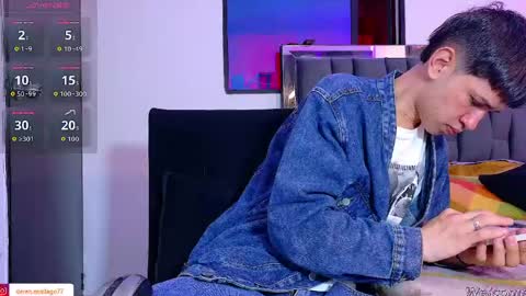 Snapshot of twink_daren chatting on June 3, 6:35 pm Mr Daren online show from June 3, 6:35 pm