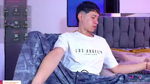 Snapshot of twink_daren chatting on June 9, 6:52 pm Mr Daren online show from June 9, 6:52 pm