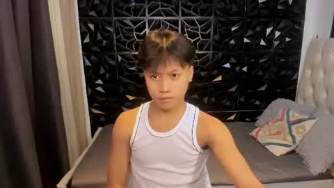 Snapshot of twink_mistingtrevor chatting on July 6, 12:57 pm twink_mistingtrevor online show from July 6, 12:57 pm