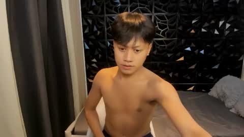 Snapshot of twink_mistingtrevor chatting on July 7, 1:26 pm twink_mistingtrevor online show from July 7, 1:26 pm