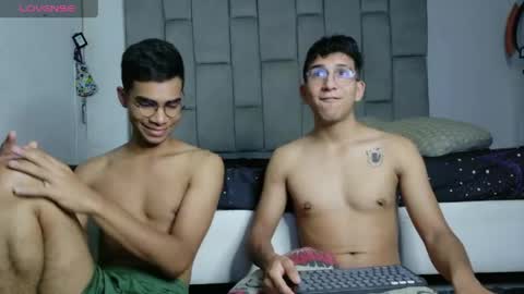 twinksecrets_ online show from April 23, 10:14 am