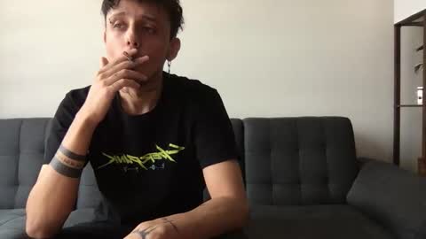 Derrick online show from October 16, 5:14 pm