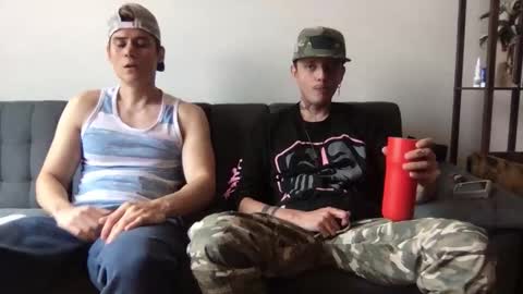 Derrick online show from November 1, 7:16 pm