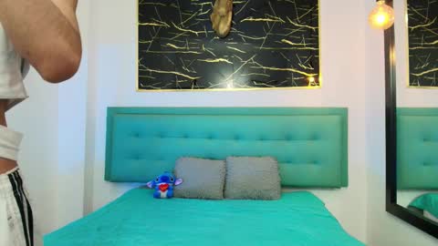 twinslovers_ online show from October 11, 5:17 am