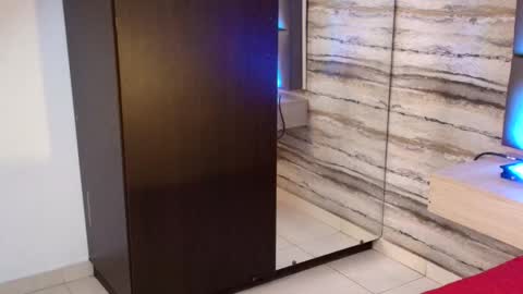 twinslovers_ online show from December 17, 3:34 am