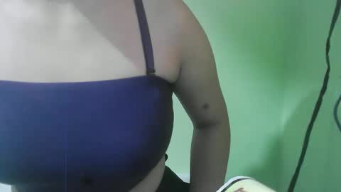 twitamscouple4u online show from October 18, 4:26 am