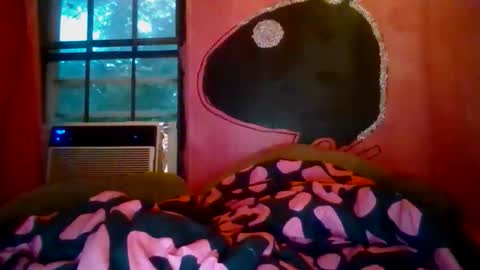 twizzytoxic22 online show from June 7, 1:32 am