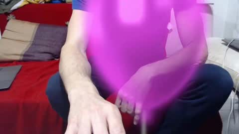 two bags online show from January 18, 7:50 pm