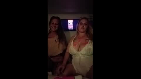 Twocrazy85 online show from December 21, 7:35 am