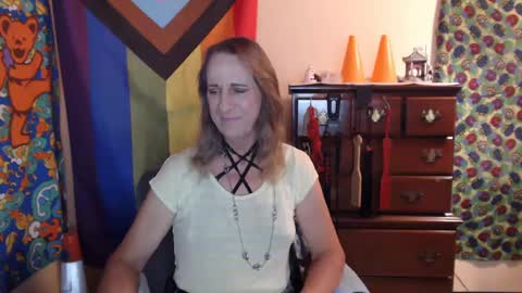 Snapshot of twocumkerry chatting on October 3, 5:37 am twocumkerry online show from October 3, 5:37 am