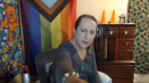 twocumkerry online show from November 9, 6:55 am