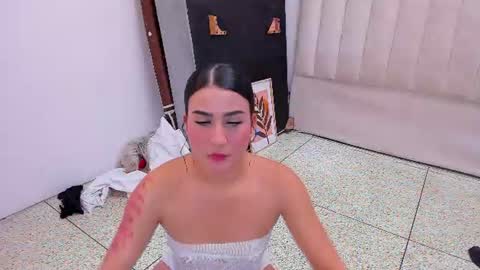 Sara LoenardNataly and Emilio online show from July 10, 3:55 am