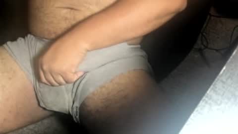 Snapshot of twohandedlongstroker chatting on June 29, 3:24 am biggg daddyyy online show from June 29, 3:24 am