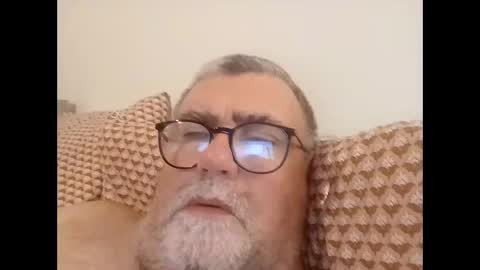 twohats2810 online show from December 19, 7:54 pm