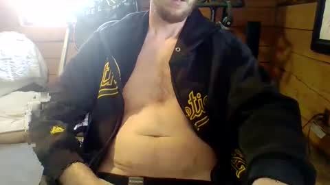 Snapshot of twootall chatting on February 18, 5:21 pm twootall online show from February 18, 5:21 pm