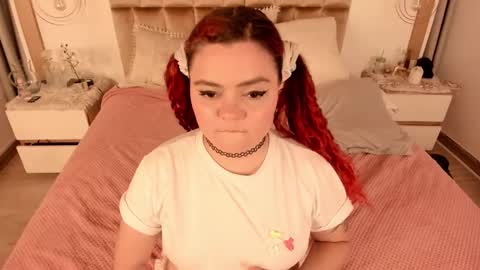 Twiggy online show from January 30, 2:49 am