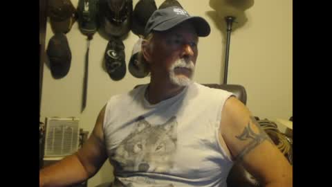 txlobo60 online show from April 27, 11:58 pm