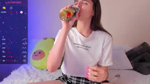 Ema online show from November 23, 7:35 pm