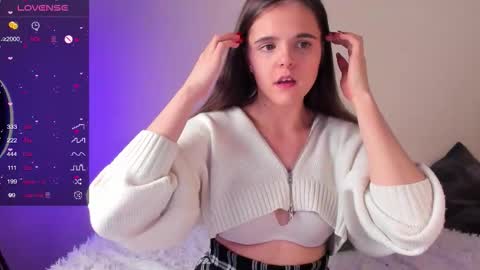 Ema online show from December 19, 6:37 pm